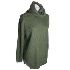 NWOT No Brand Label Cowl Neck Side Split Raglan Sleeve Olive Tunic Size L